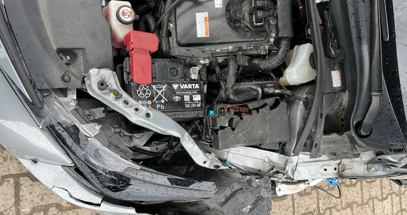 Toyota Corolla cena 37900 przebieg: 76000, rok produkcji 2020 z Chodzież małe 172
